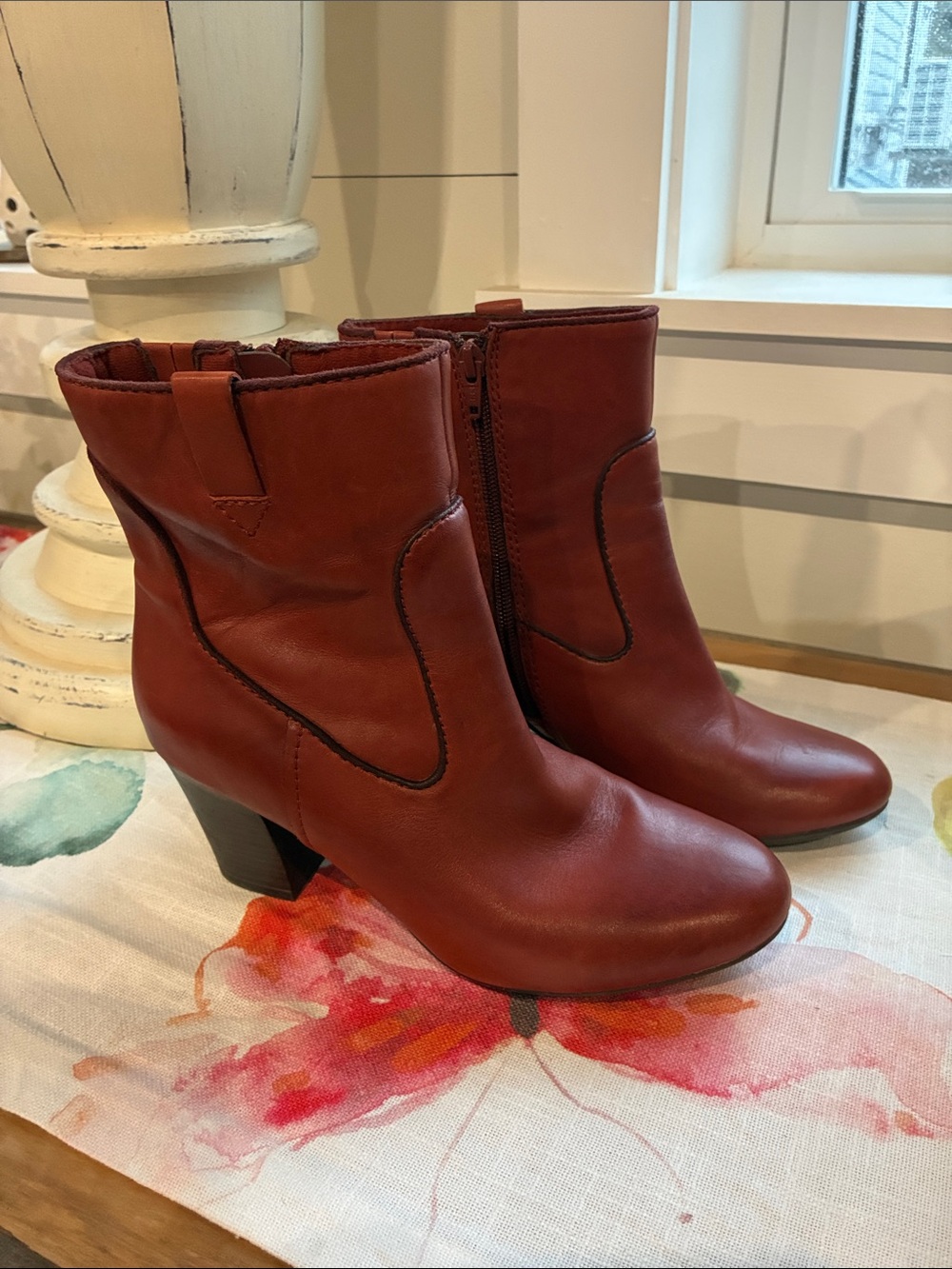 Clarks Bendables Leather Ankle Boots Side Zip Rust Brown Size 8